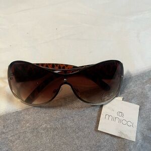 New Minicci Women's Sunglasses Stylish Fashion Eyewear 100% UV Protection